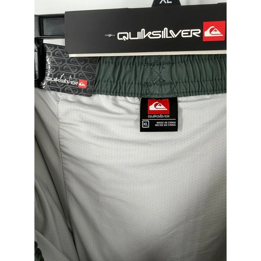 Quiksilver 2-Piece Surf Set Hooded Rash Guard & Swim Trunks Men Size XL NEW